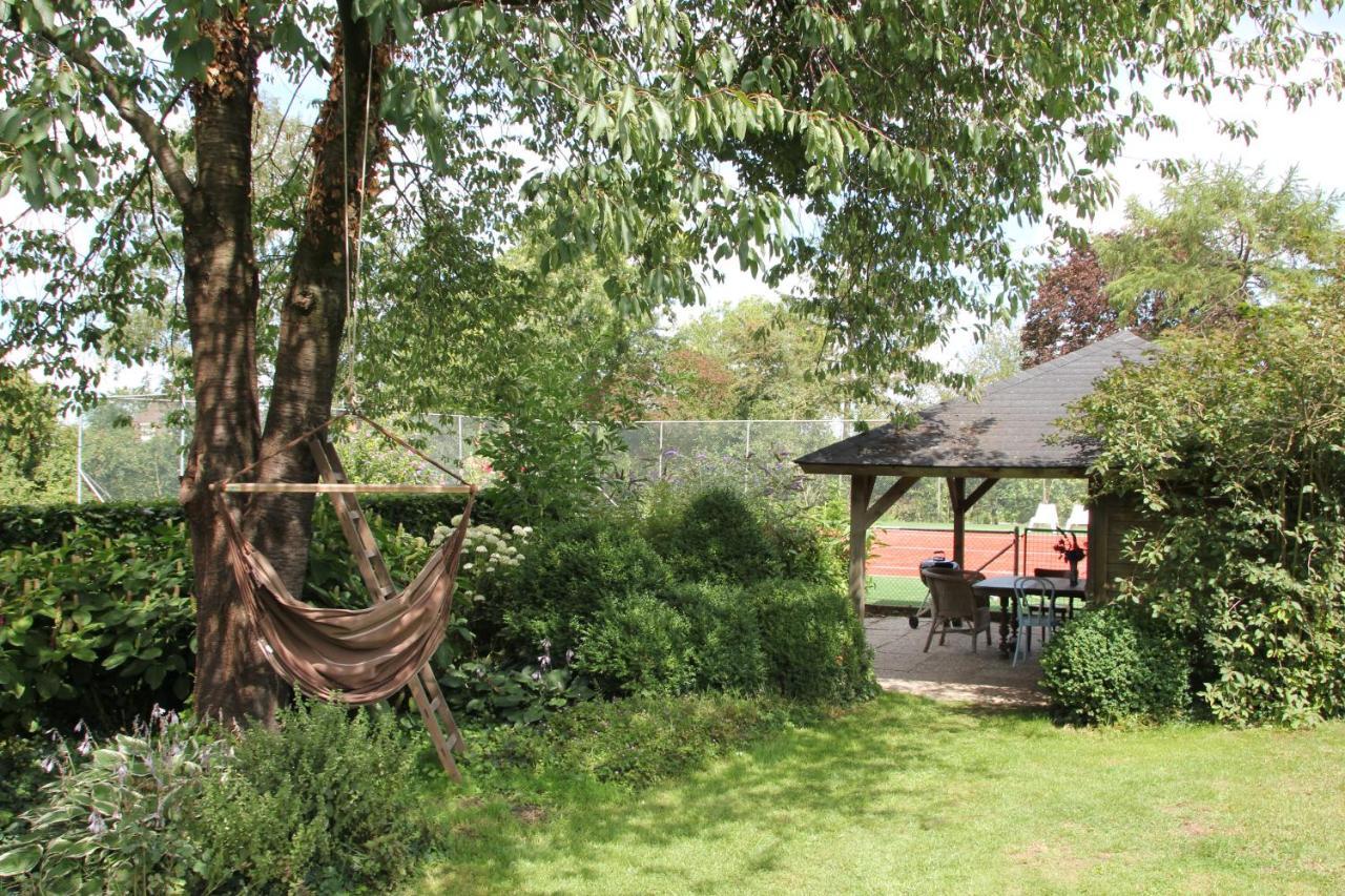 Familiehuis De Betuwe Met Prive Kunstgras Tennisbaan En Sauna Erichem Exterior foto